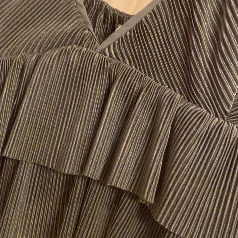 Textured Crop Top - Picture 3 of 3